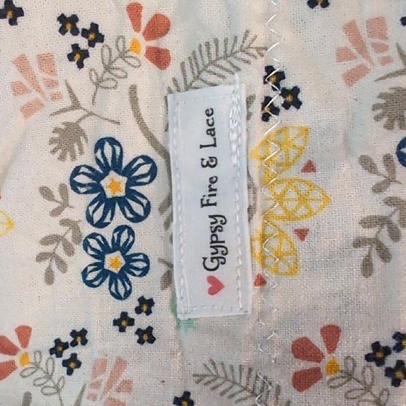 2 Floral Peach and Cream Women's Surical Scrub Caps - Picture 2 of 7